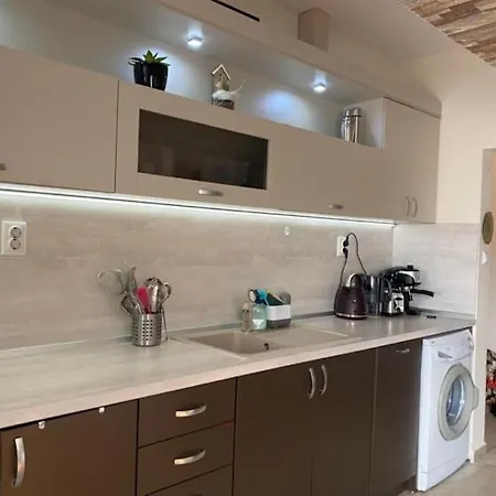 Center: Luxe/cozy *